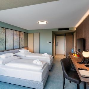 Standard Zimmer mit zwei Einzelbetten